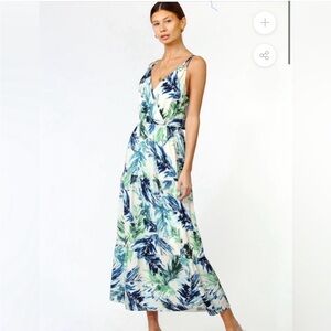 NWT Adelyn Rae Leaf Print Maxi Dress in Blue and Green
